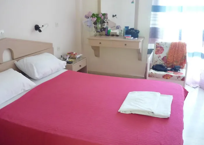 Hotell Karina Benitses (Corfu)