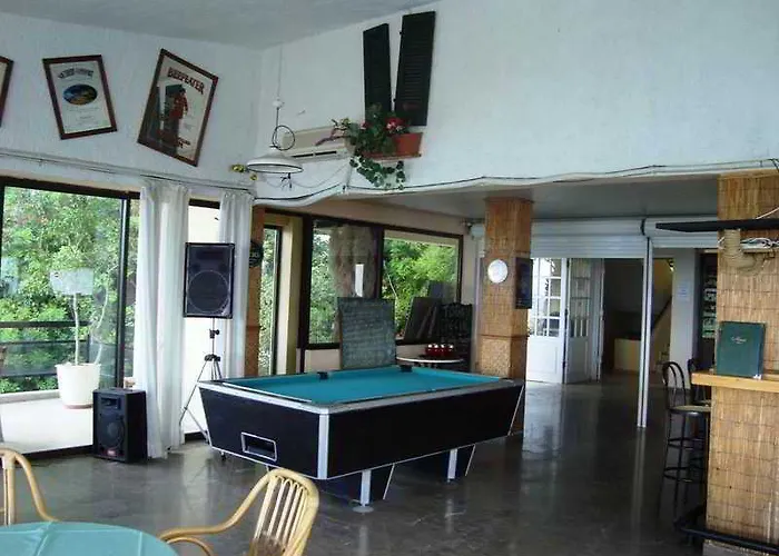 Hotel Karina Benitses (Corfu)