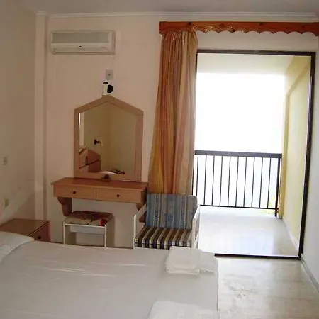 Karina 2* Benitses (Corfu)