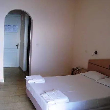 Karina 2* Benitses (Corfu)