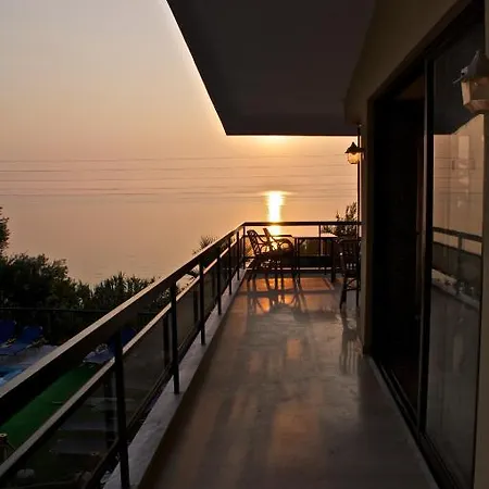 Hotel Karina 2*