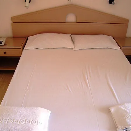 Karina Hotel