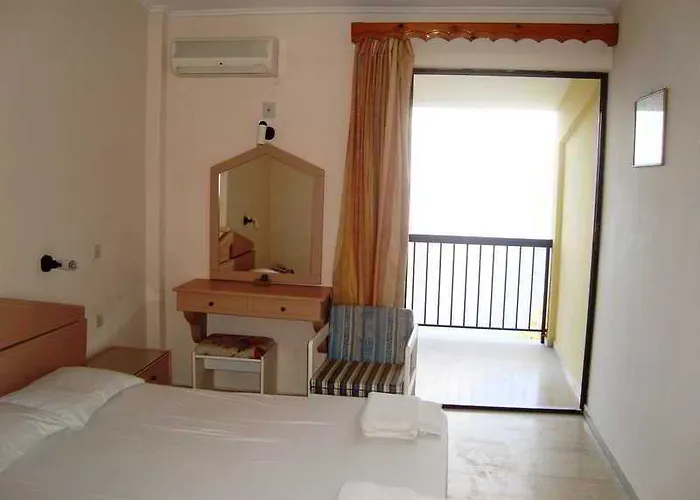 Karina 2* Benitses (Corfu)